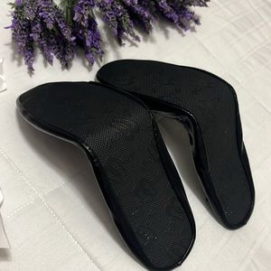 Victoria Secrets Slippers 💋‼️🤍Prefect for the bride. 💍👑👰‍♀️